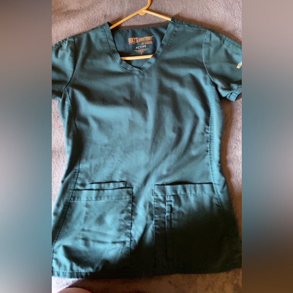 Greys anatomy scrub top!!